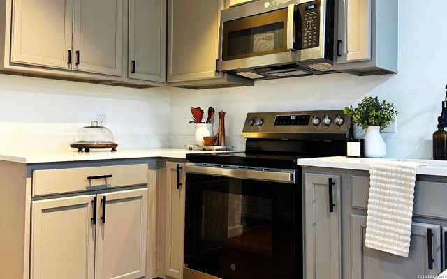 259 E Baetz Blvd, San Antonio, TX 78221