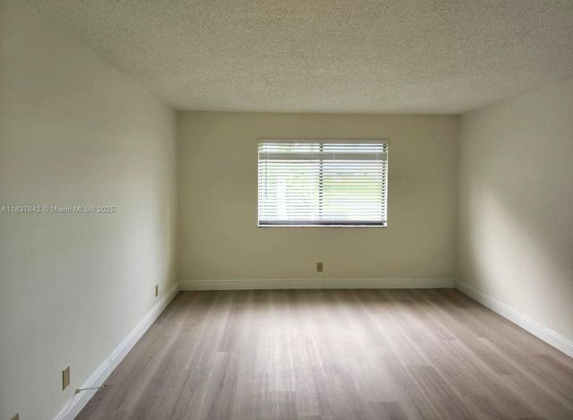 16491 Blatt Blvd 203, Weston, FL 33326