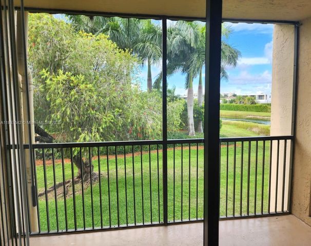 16491 Blatt Blvd 203, Weston, FL 33326