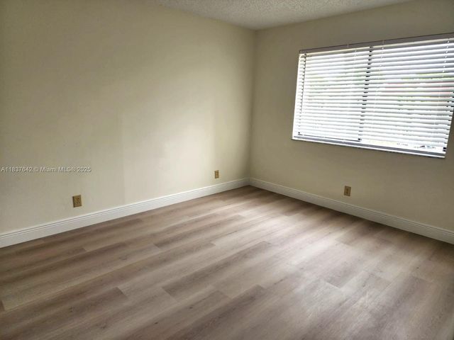 16491 Blatt Blvd 203, Weston, FL 33326