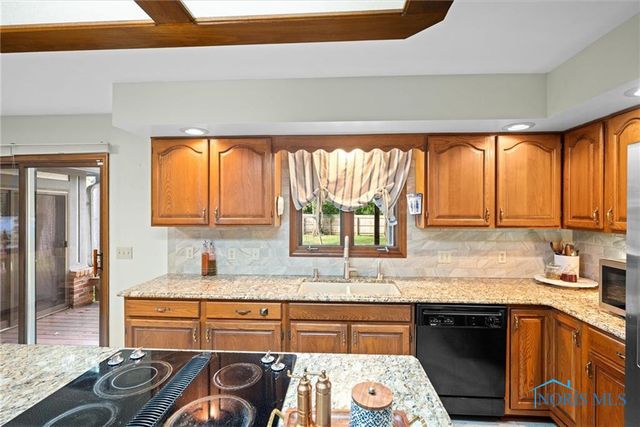 4504 Sulgrave Drive, Toledo, OH 43623