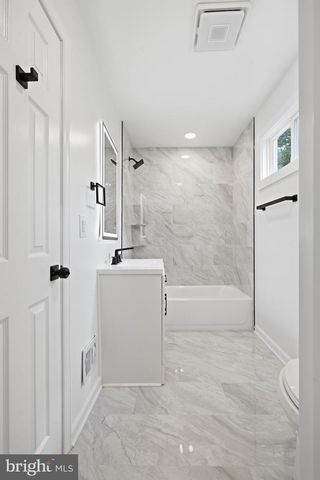 5005 HOLLYWOOD RD, College Park, MD 20740