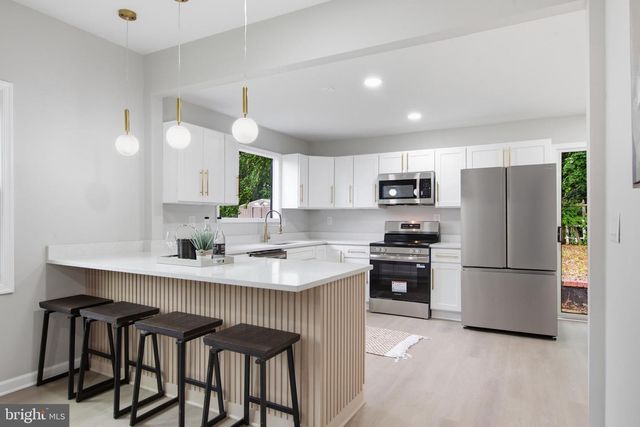 5005 HOLLYWOOD RD, College Park, MD 20740