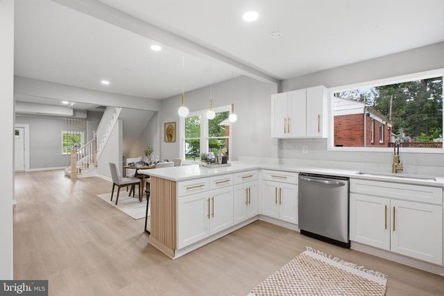 5005 HOLLYWOOD RD, College Park, MD 20740