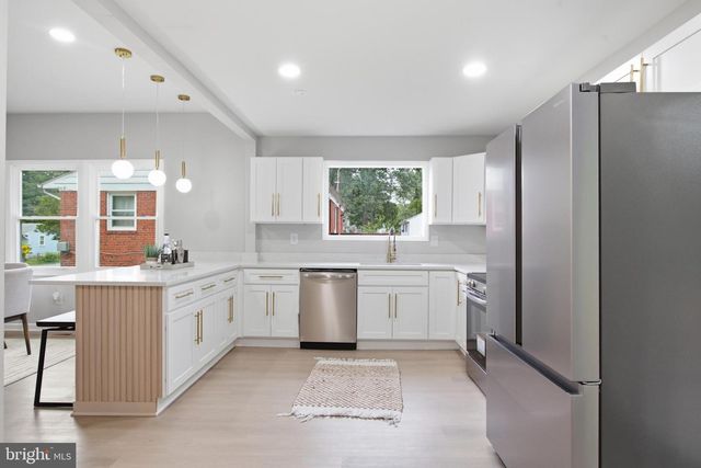 5005 HOLLYWOOD RD, College Park, MD 20740