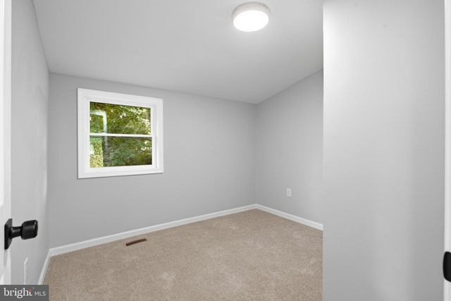 5005 HOLLYWOOD RD, College Park, MD 20740