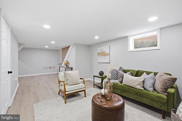 5005 HOLLYWOOD RD, College Park, MD 20740