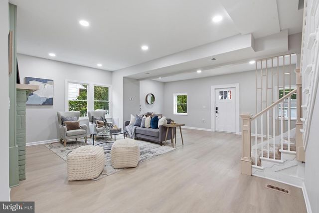 5005 HOLLYWOOD RD, College Park, MD 20740