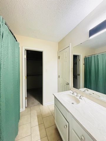 1118 Brookview Drive, Benton, AR 72015