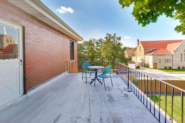 10456 S Bell Avenue, Chicago, IL 60643