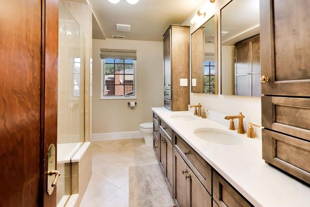 10456 S Bell Avenue, Chicago, IL 60643