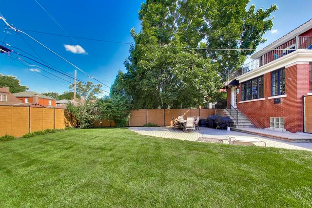 10456 S Bell Avenue, Chicago, IL 60643