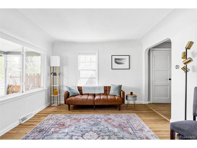 2949 S Corona St, Englewood, CO 80113