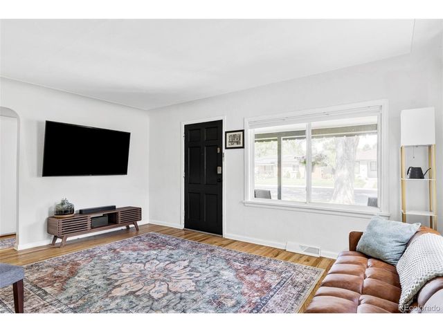 2949 S Corona St, Englewood, CO 80113