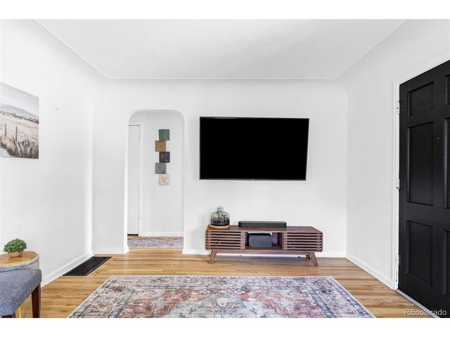 2949 S Corona St, Englewood, CO 80113