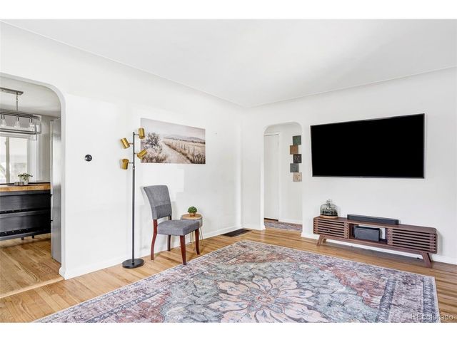 2949 S Corona St, Englewood, CO 80113
