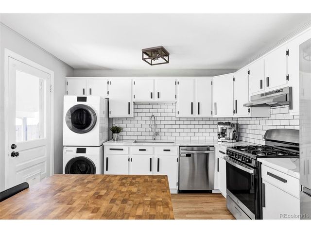 2949 S Corona St, Englewood, CO 80113