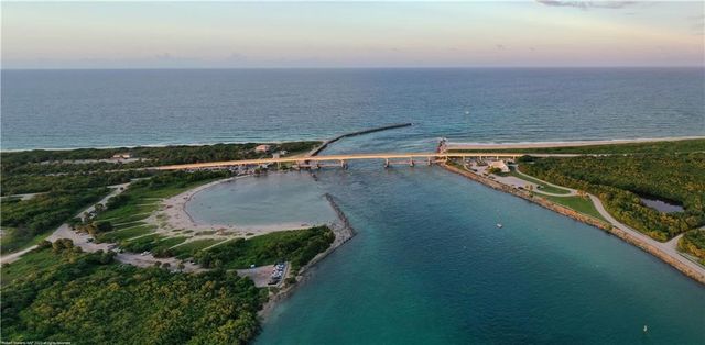 571 Balboa Street, Sebastian, FL 32958