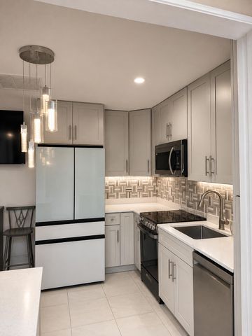 725 Dobbins Street 731, West Palm Beach, FL 33405