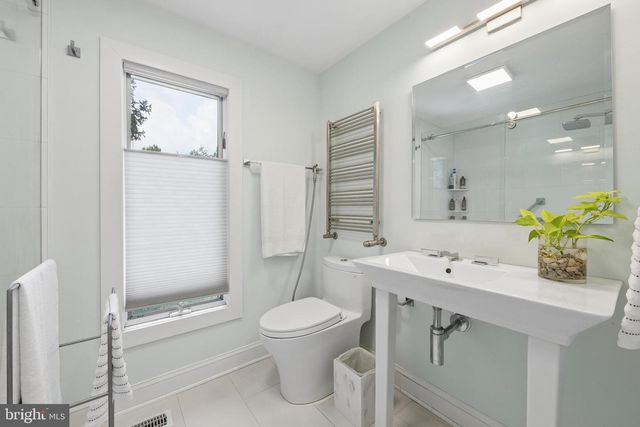 21 CRAVEN LN, Lawrence Township, NJ 08648