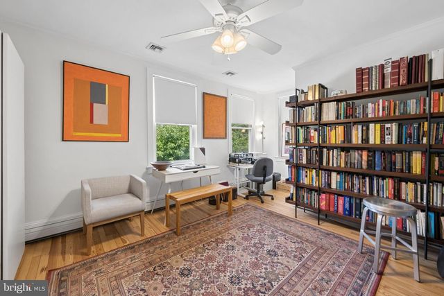 21 CRAVEN LN, Lawrence Township, NJ 08648