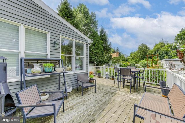 21 CRAVEN LN, Lawrence Township, NJ 08648