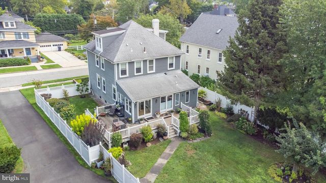 21 CRAVEN LN, Lawrence Township, NJ 08648