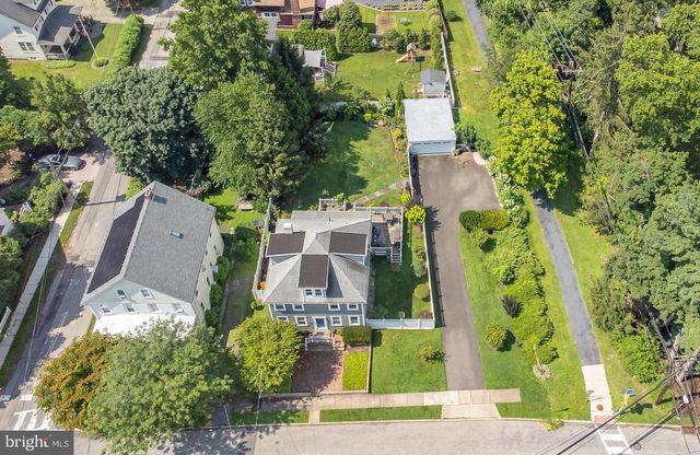 21 CRAVEN LN, Lawrence Township, NJ 08648