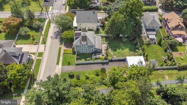 21 CRAVEN LN, Lawrence Township, NJ 08648