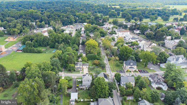 21 CRAVEN LN, Lawrence Township, NJ 08648