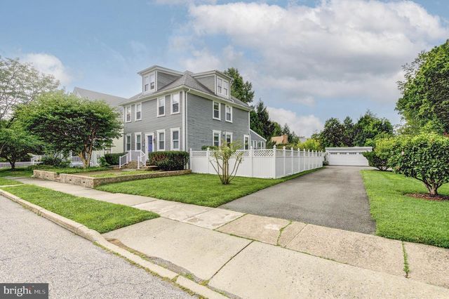 21 CRAVEN LN, Lawrence Township, NJ 08648