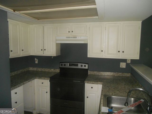 1159 Village Way, Stone Mountain, GA 30088