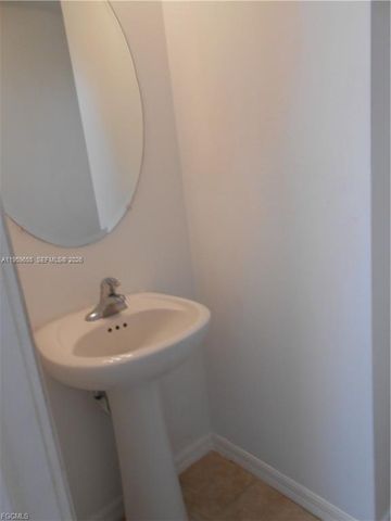 154 Shadowview Ct., Lehigh Acres, FL 33974