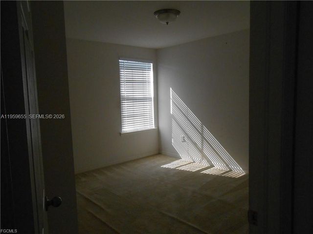 154 Shadowview Ct., Lehigh Acres, FL 33974