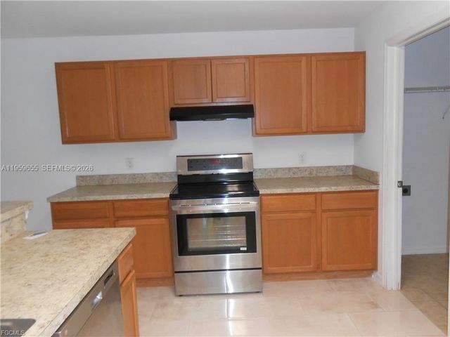 154 Shadowview Ct., Lehigh Acres, FL 33974