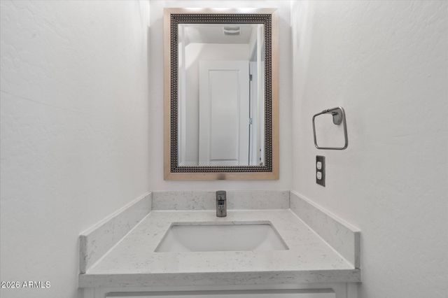 4024 E OAK Street, Phoenix, AZ 85008