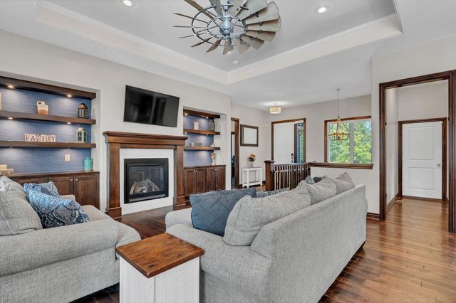 1317 N Shadow Rock Dr, Andover, KS 67002