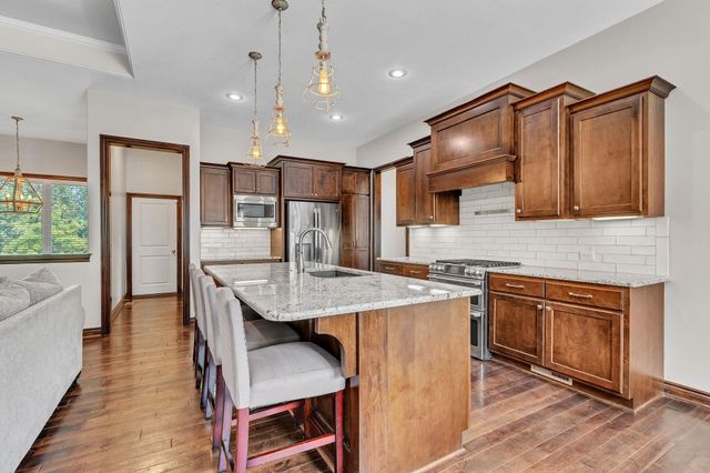 1317 N Shadow Rock Dr, Andover, KS 67002