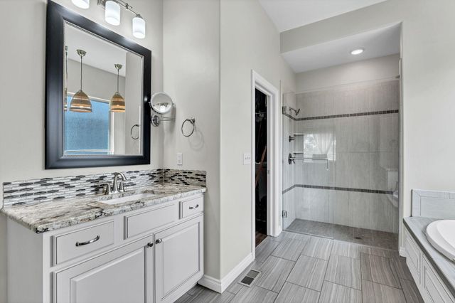 1317 N Shadow Rock Dr, Andover, KS 67002