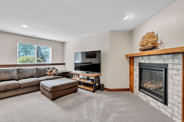 1317 N Shadow Rock Dr, Andover, KS 67002