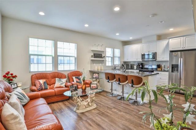 877 Orchid, Azusa, CA 91702