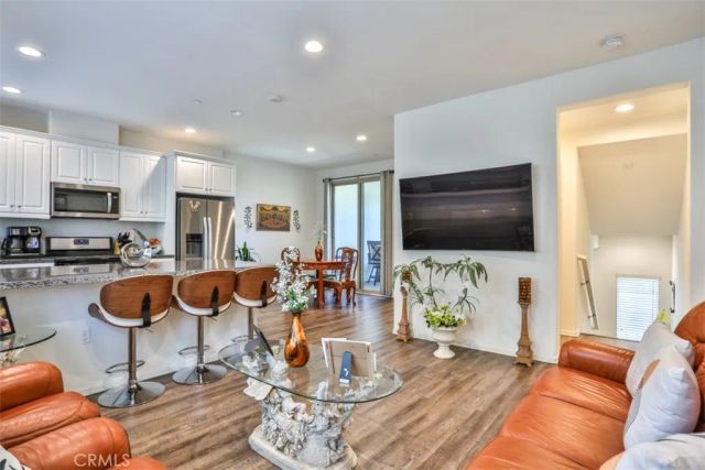 877 Orchid, Azusa, CA 91702