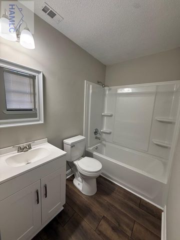 622 Varnedoe Street, Hinesville, GA 31313