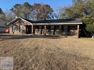 622 Varnedoe Street, Hinesville, GA 31313