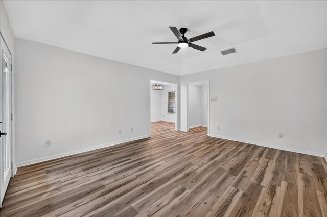 312 E Miller Street, Burleson, TX 76028