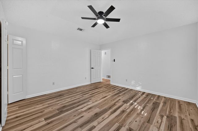 312 E Miller Street, Burleson, TX 76028