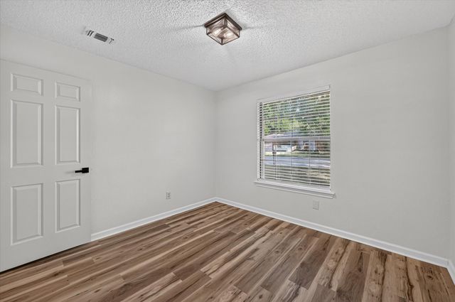 312 E Miller Street, Burleson, TX 76028