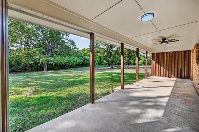 312 E Miller Street, Burleson, TX 76028