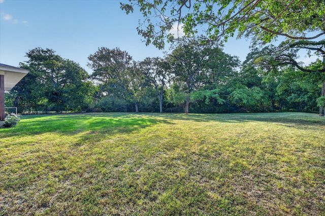 312 E Miller Street, Burleson, TX 76028