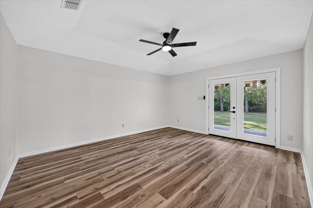 312 E Miller Street, Burleson, TX 76028